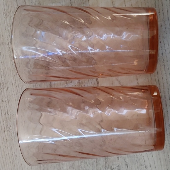 Pair of Arcoroc glasses - Picture 3 of 3